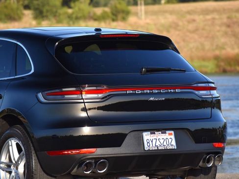 Used 2021 Porsche Macan AWD/4WD image 16