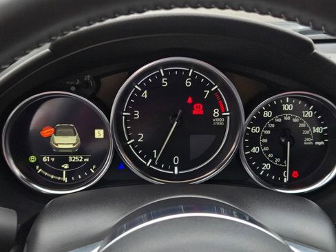 Certified 2024 MAZDA MX-5 Miata Club RWD image 25