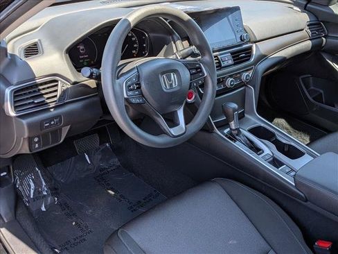Used 2019 Honda Accord LX image 10