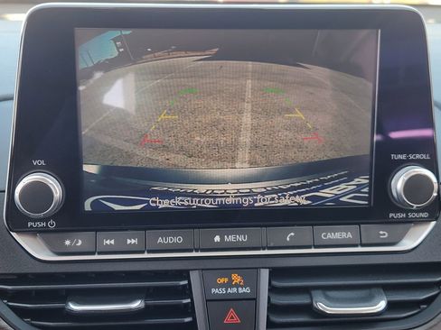 Used 2024 Nissan Altima 2.5 SV image 13