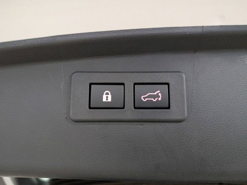 Used 2025 Subaru Outback Premium image 27