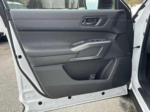 New 2026 Nissan Pathfinder Rock Creek AWD/4WD image 11