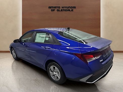 New 2026 Hyundai Elantra SE image 4