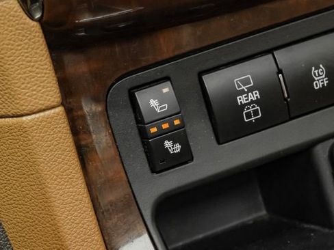 Used 2017 Buick Enclave Leather image 36