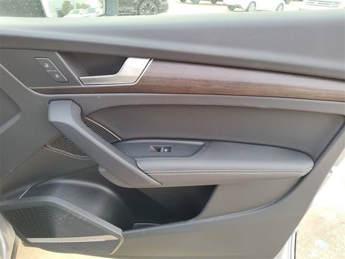 Certified 2025 Audi Q5 2.0T Premium Plus w/ Premium Plus Package image 36