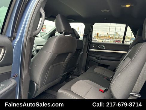 Used 2018 Ford Explorer XLT image 38