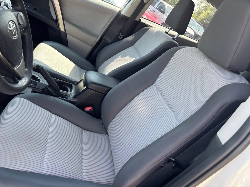 Used 2013 Toyota RAV4 LE AWD/4WD image 13