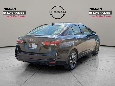 New 2025 Nissan Versa SV w/ Trunk Package FWD image 5