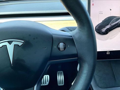 Used 2023 Tesla Model Y Performance AWD/4WD image 19