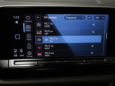 Used 2025 Volkswagen Atlas SEL image 9