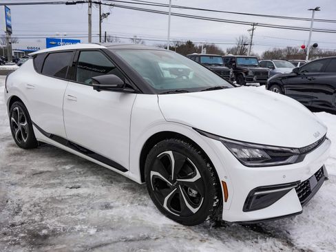 Used 2024 Kia EV6 GT-Line image 3