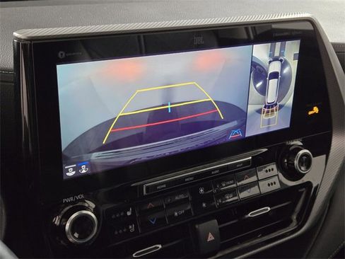 Used 2021 Toyota Highlander Platinum image 37