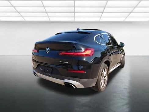 Used 2022 BMW X4 xDrive30i w/ Convenience Package image 5