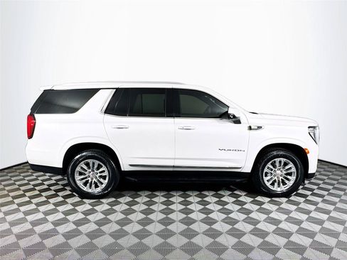 Used 2023 GMC Yukon SLT w/ SLT Premium Package RWD image 4
