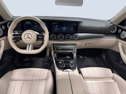 Used 2023 Mercedes-Benz E 450 4MATIC Cabriolet image 15