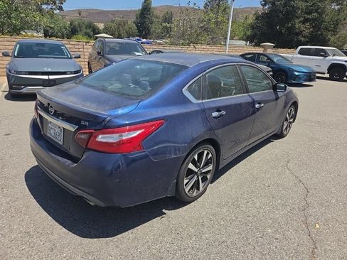 Used 2018 Nissan Altima 2.5 SR FWD image 5