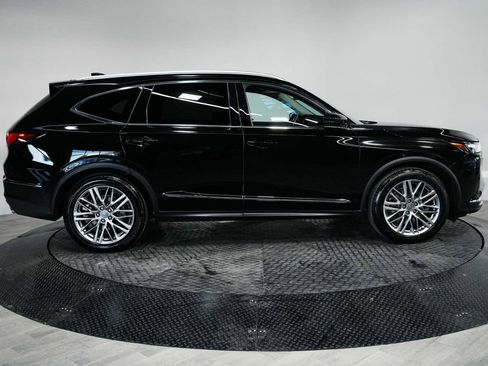 Used 2023 Acura MDX SH-AWD w/ Advance Package image 5