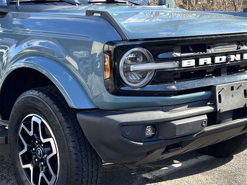 Used 2022 Ford Bronco Outer Banks image 8