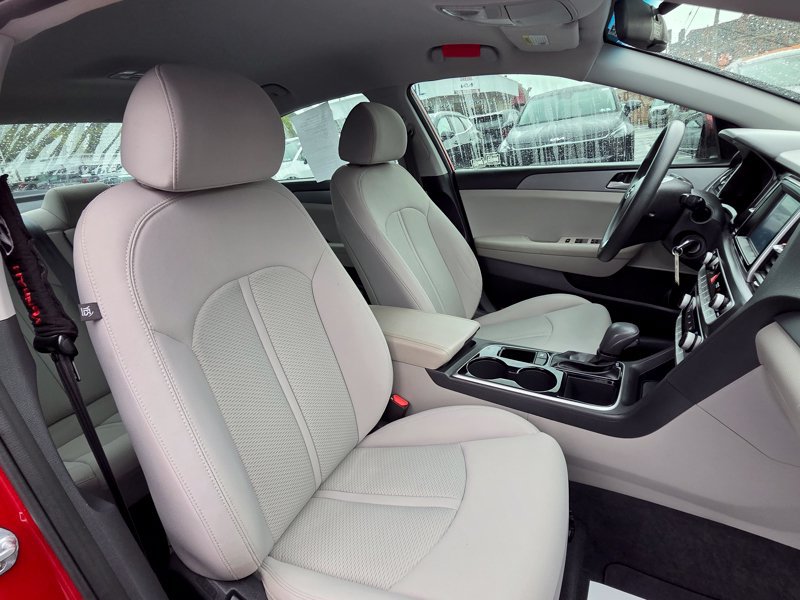 Used 2019 Hyundai Sonata SE FWD image 13