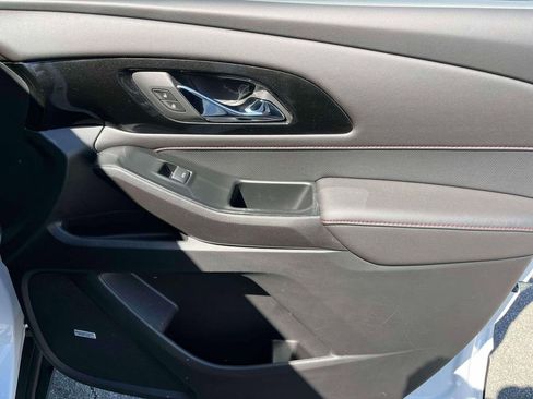 Used 2023 Chevrolet Traverse RS w/ LPO, Floor Liner Package image 22