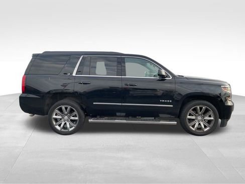 Used 2018 Chevrolet Tahoe LT w/ LT Signature Package image 3