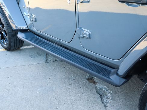 Used 2021 Jeep Wrangler Unlimited Sahara w/ Safety Group image 14