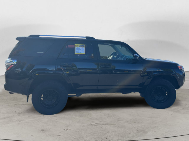 Used 2024 Toyota 4Runner SR5 AWD/4WD image 4