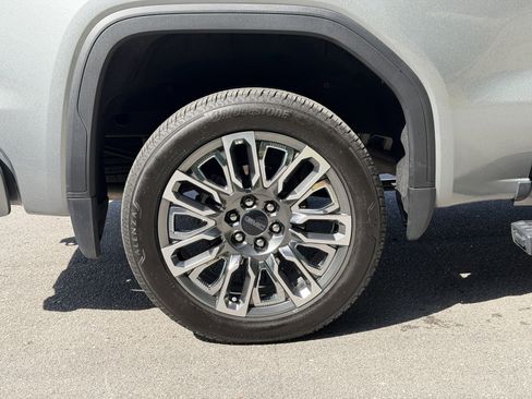 Used 2024 GMC Sierra 1500 Denali Ultimate AWD/4WD image 12