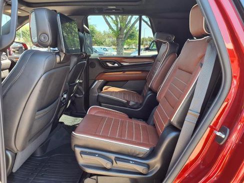 Used 2024 GMC Yukon Denali Ultimate AWD/4WD image 20