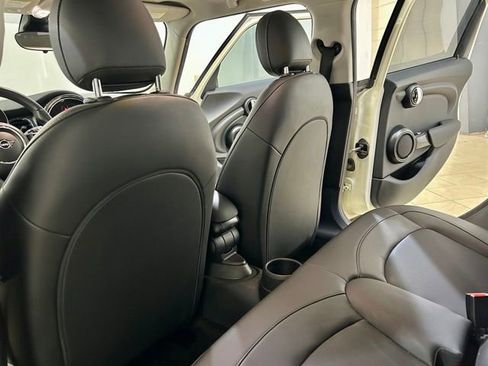 Used 2022 MINI Cooper 4-Door Hardtop FWD image 12