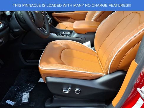 New 2026 Chrysler Pacifica Pinnacle image 15