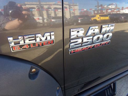 Used 2018 RAM 2500 Tradesman w/ Chrome Appearance Group image 10