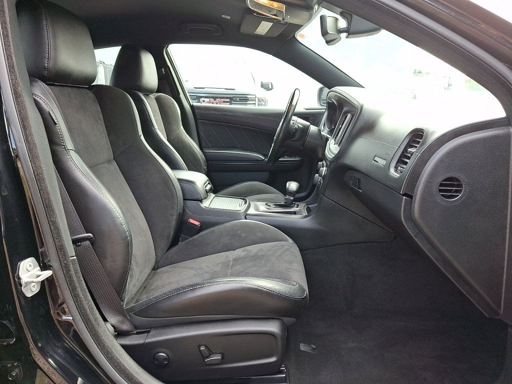 Used 2022 Dodge Charger GT w/ Plus Group RWD image 11
