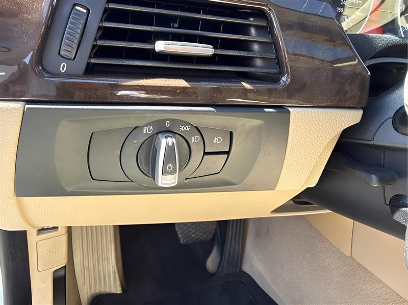 Used 2009 BMW 328i Sedan RWD image 18
