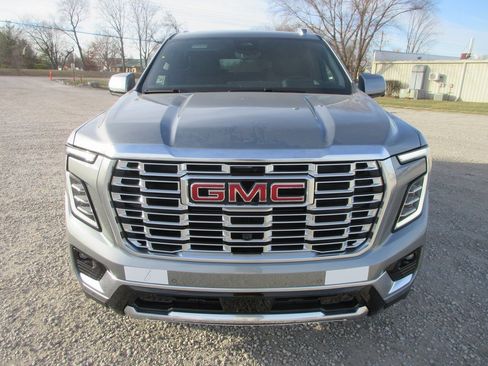 New 2026 GMC Yukon XL Denali w/ Denali Reserve Package image 10