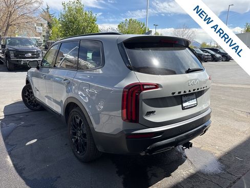 Used 2022 Kia Telluride SX w/ SX Prestige Package image 5