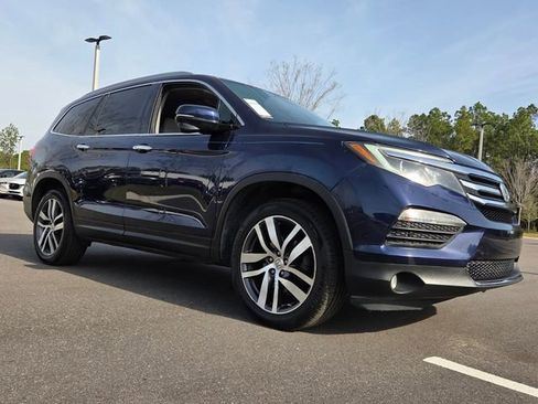 Used 2017 Honda Pilot Touring image 22