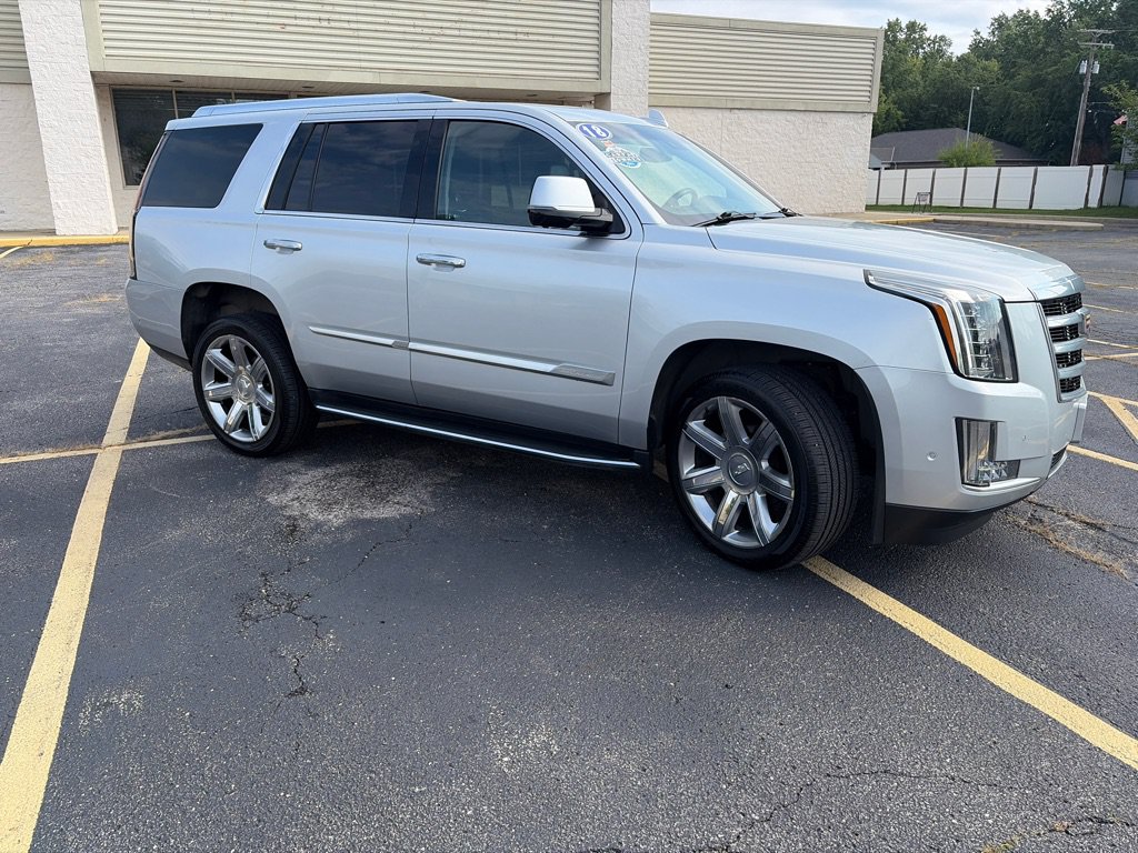Used 2018 Cadillac Escalade Luxury AWD/4WD image 13