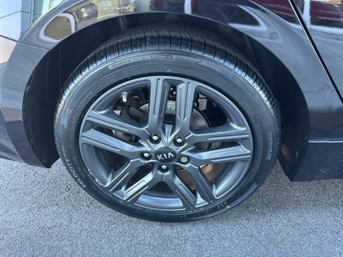 Used 2021 Kia Forte GT-Line w/ GT-Line Premium Package image 32