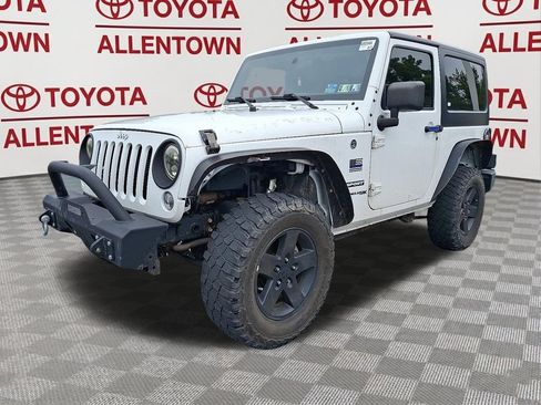 Used 2018 Jeep Wrangler Sport AWD/4WD image 3