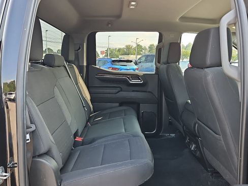 Used 2024 Chevrolet Silverado 1500 LT AWD/4WD image 30