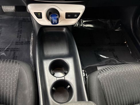 Used 2018 Toyota Prius Two w/ Prius Two Safety Plus Package FWD image 23