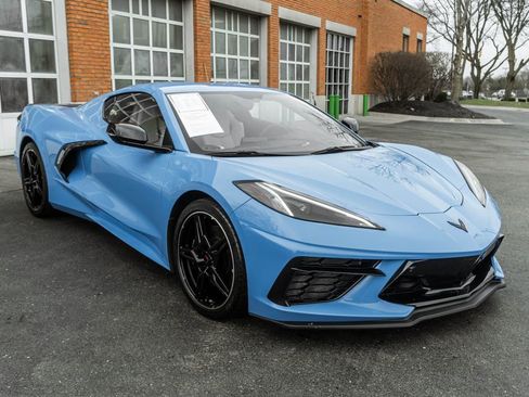 Used 2023 Chevrolet Corvette Stingray Preferred Cpe w/ Z51 Performance Package RWD image 5