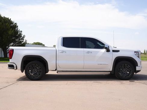 Used 2022 GMC Sierra 1500 Denali Ultimate AWD/4WD image 2
