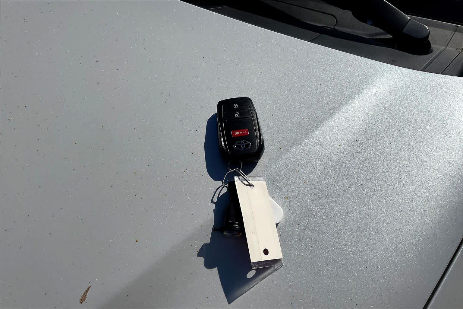 Used 2025 Toyota Prius XLE FWD image 14