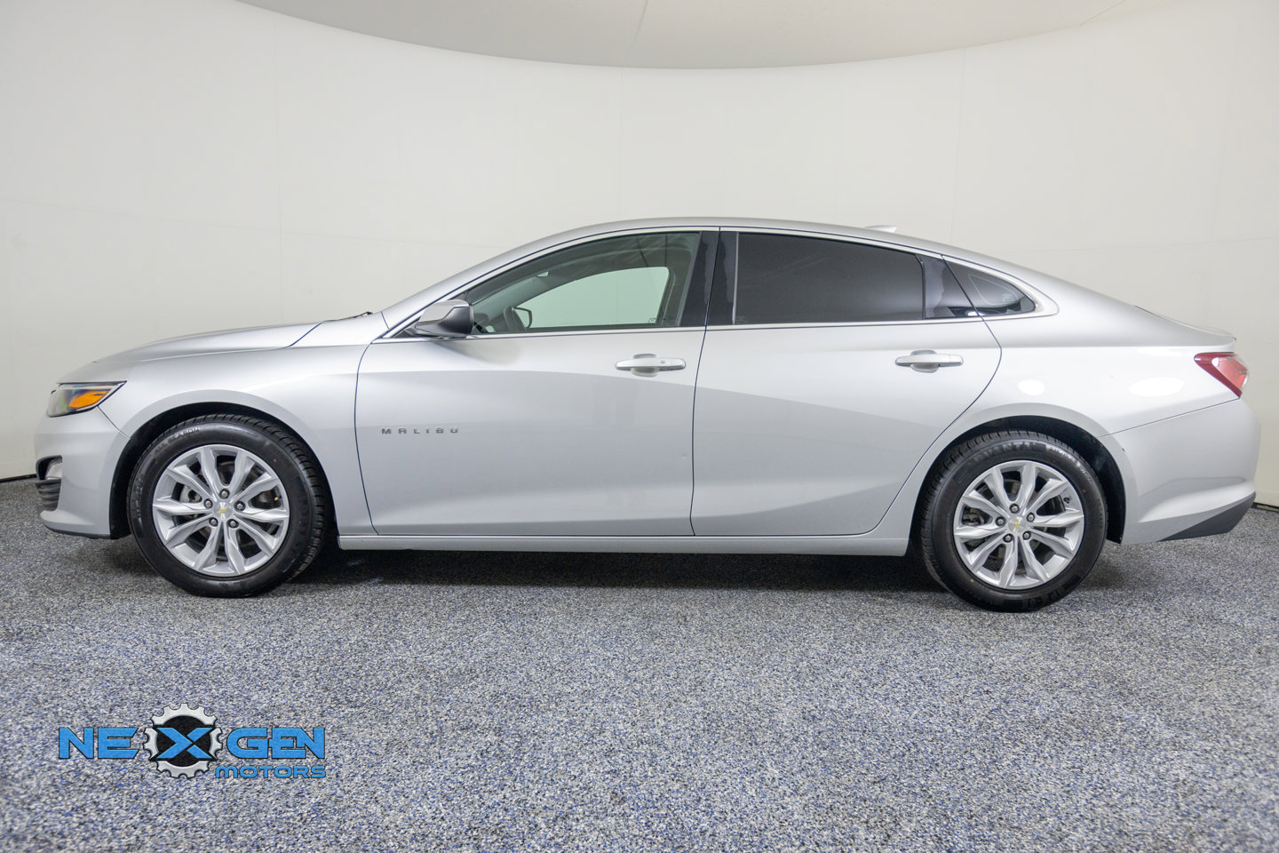 Used 2022 Chevrolet Malibu LT FWD image 5