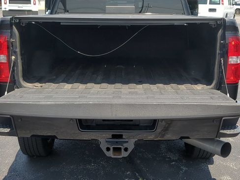 Used 2016 GMC Sierra 2500 Denali w/ Duramax Plus Package AWD/4WD image 5