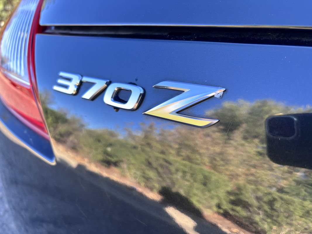 Used 2011 Nissan 370Z Touring w/ Sport Pkg RWD image 11