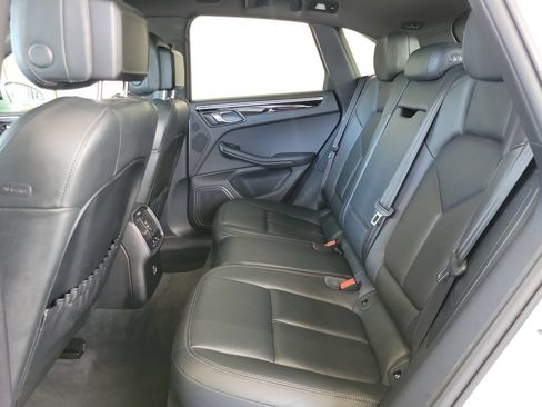 Used 2023 Porsche Macan Turbo AWD/4WD image 13