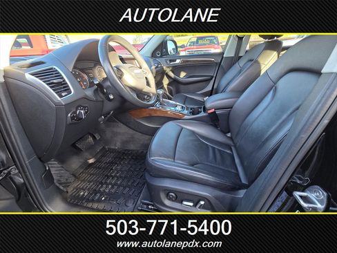 Used 2017 Audi Q5 2.0T Premium Plus w/ Technology Package image 17